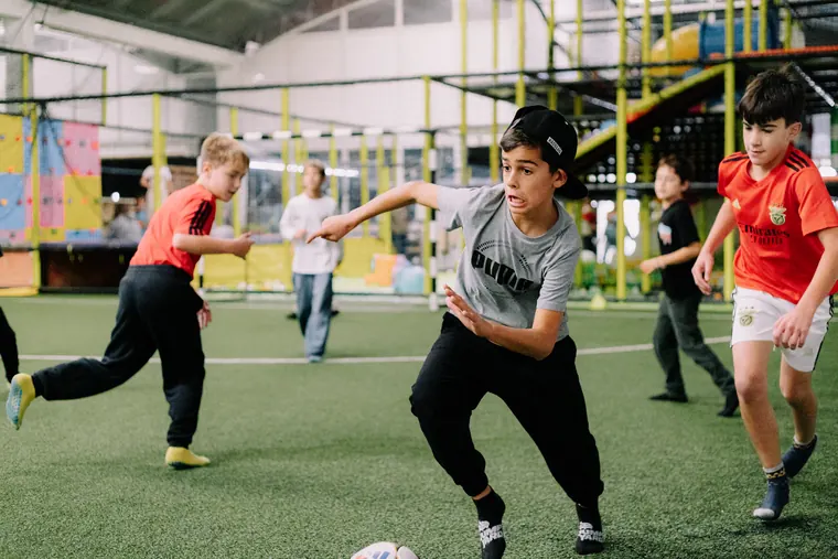 Campo de futebol interior